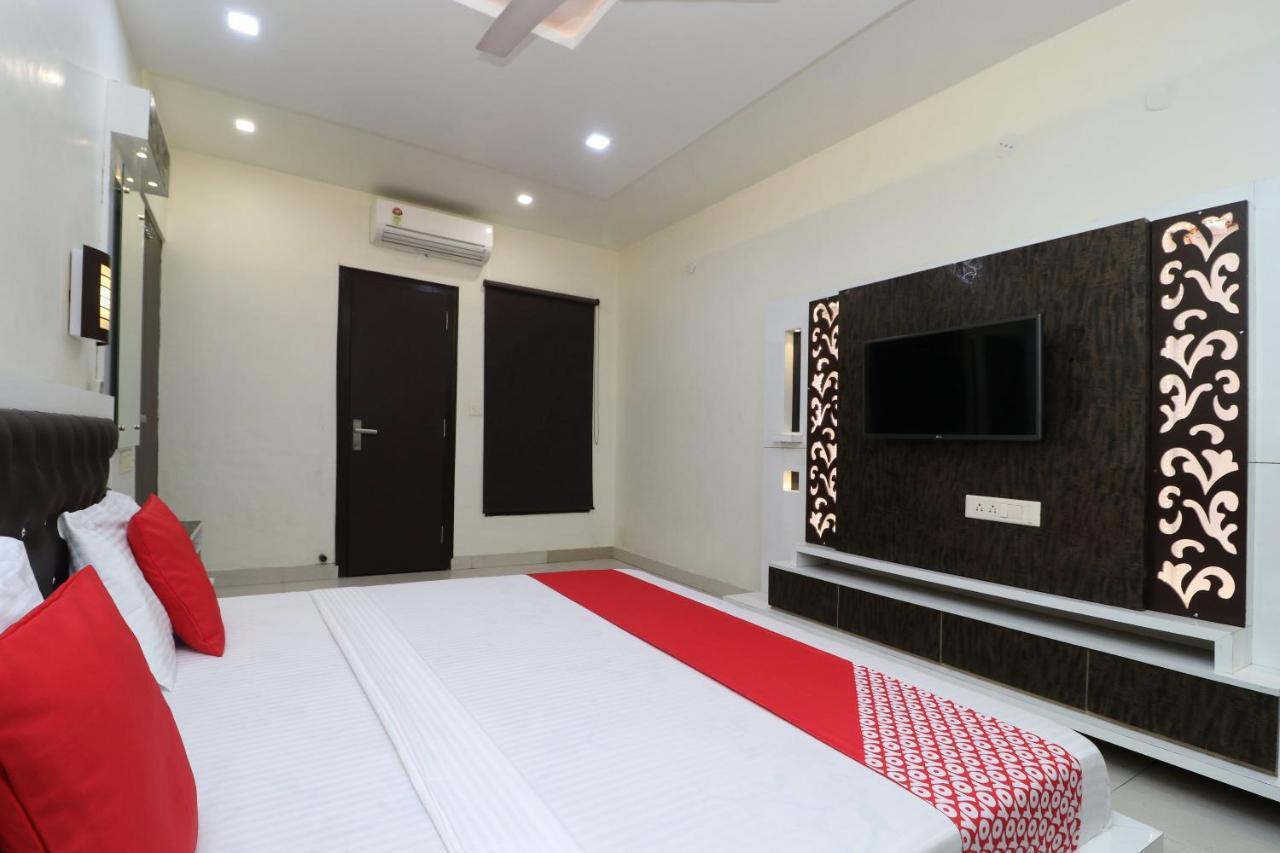 Oyo 29637 Hotel Kakkar Ludhiana Dış mekan fotoğraf